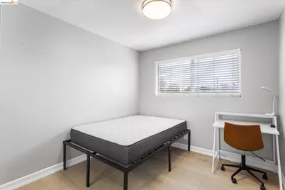 2360 Ellsworth St, Berkeley, CA 94704 - Photo 15