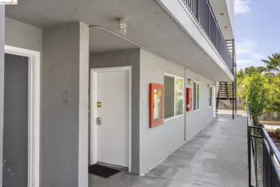 2360 Ellsworth St, Berkeley, CA 94704 - Photo 7
