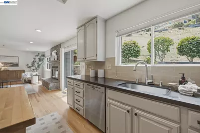 26 Oak Rd, Orinda, CA 94563 - Photo 15