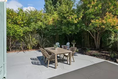 3060 Dakota St, Oakland, CA 94602 - Photo 37