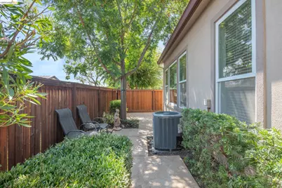 1806 Moscato Pl, Brentwood, CA 94513 - Photo 27
