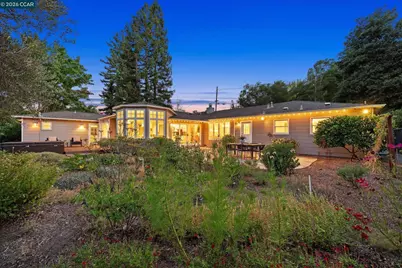 10 Hillcrest Dr, Orinda, CA 94563 - Photo 3