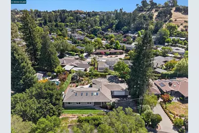 10 Hillcrest Dr, Orinda, CA 94563 - Photo 41