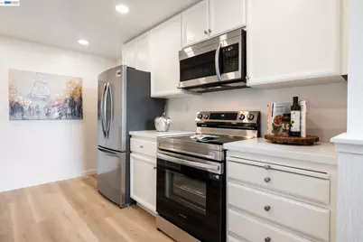 3773 Stoneglen, Richmond, CA 94806 - Photo 11