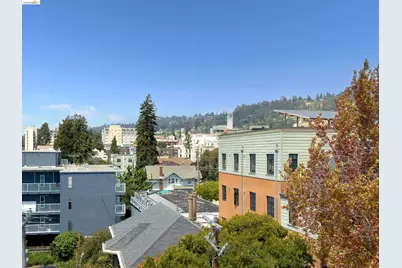 2628 Telegraph Ave #303, Berkeley, CA 94704 - Photo 25
