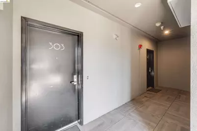 2628 Telegraph Ave #303, Berkeley, CA 94704 - Photo 5