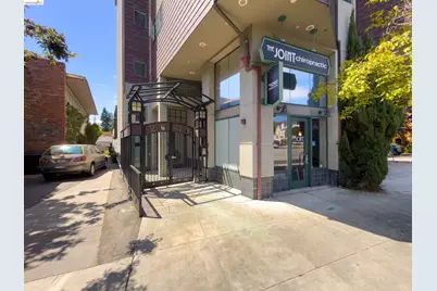 2628 Telegraph Ave #303, Berkeley, CA 94704 - Photo 3