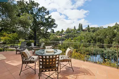 124 Camino Sobrante, Orinda, CA 94563 - Photo 11