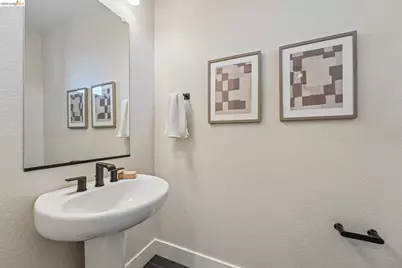 453 Sentinel Dr, Alameda, CA 94501 - Photo 11