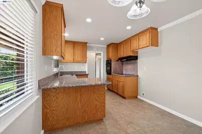 5279 Eggers Dr, Fremont, CA 94536 - Photo 19