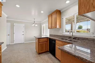 5279 Eggers Dr, Fremont, CA 94536 - Photo 25