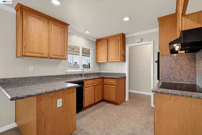 5279 Eggers Dr, Fremont, CA 94536 - Photo 21