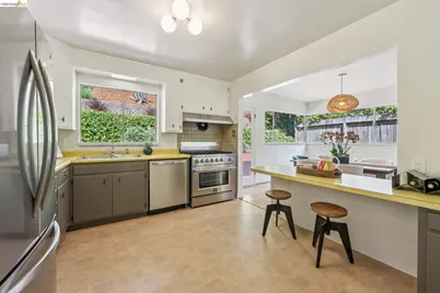 844 Blair Ave, Oakland, CA 94611 - Photo 23