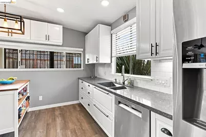 2620 Fordham St, East Palo Alto, CA 94303 - Photo 9