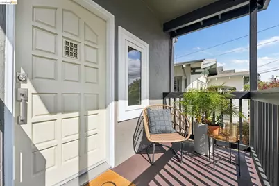 2726 Wallace St, Berkeley, CA 94702 - Photo 3