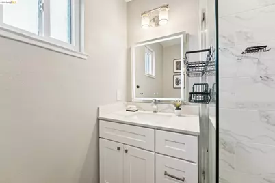 2726 Wallace St, Berkeley, CA 94702 - Photo 43