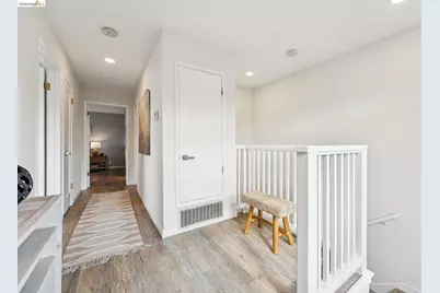 2726 Wallace St, Berkeley, CA 94702 - Photo 27