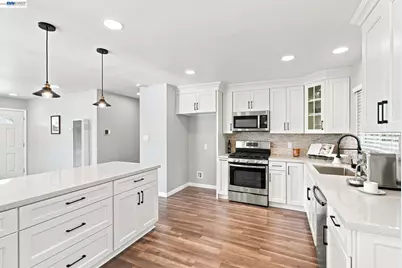 2748 Cryer St, Hayward, CA 94545 - Photo 13