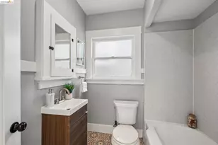 870 43rd St, Oakland, CA 94608 - Photo 19