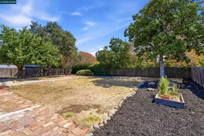 77 Cleopatra Dr, Pleasant Hill, CA 94523 - Photo 43