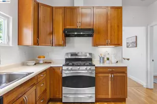 1811 8th St, Alameda, CA 94501 - Photo 25
