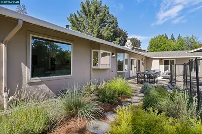 445 Kingsford Dr, Moraga, CA 94556 - Photo 45