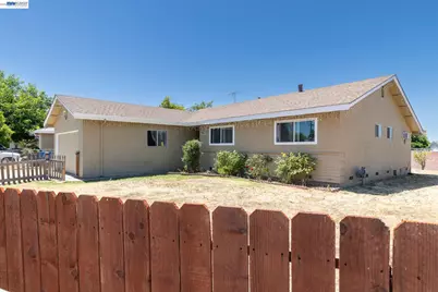 7700 Laramore, Sacramento, CA 95832 - Photo 3
