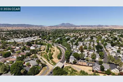 916 Estates Dr, Brentwood, CA 94513 - Photo 17