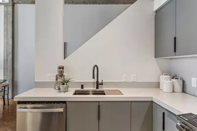 247 Fourth Street #405, Oakland, CA 94607 - Photo 23