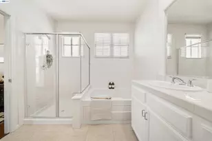381 Hollister Ave, Alameda, CA 94501 - Photo 21