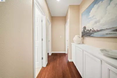 381 Hollister Ave, Alameda, CA 94501 - Photo 17
