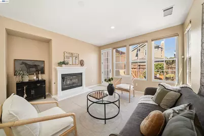 381 Hollister Ave, Alameda, CA 94501 - Photo 13
