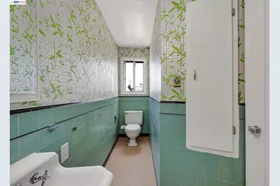 566 57th St., Oakland, CA 94609 - Photo 7