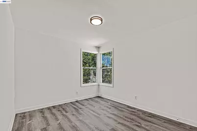 566 57th St., Oakland, CA 94609 - Photo 13