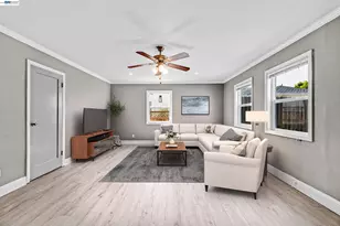 566 57th St, Oakland, CA 94609 - Photo 25