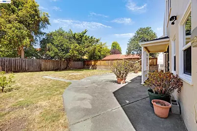 566 57th St., Oakland, CA 94609 - Photo 39