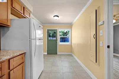 566 57th St., Oakland, CA 94609 - Photo 29
