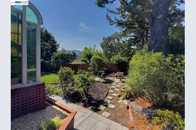 3255 Sweet Dr, Lafayette, CA 94549 - Photo 17