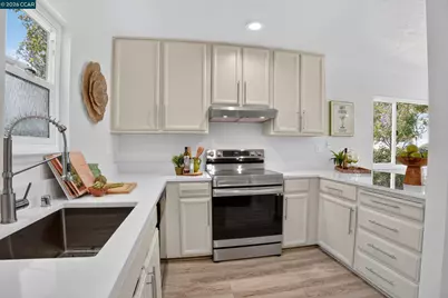 31 Mozden Ln, Pleasant Hill, CA 94523 - Photo 13
