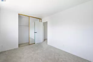10401 Shaw St, Oakland, CA 94605 - Photo 27