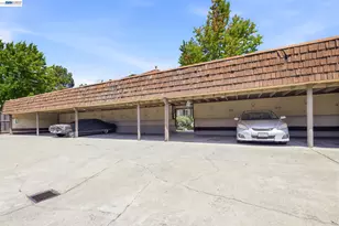 10401 Shaw St, Oakland, CA 94605 - Photo 41