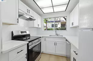 10401 Shaw St, Oakland, CA 94605 - Photo 15