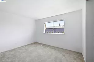 10401 Shaw St, Oakland, CA 94605 - Photo 25