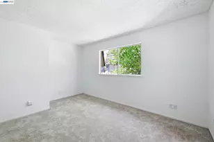 10401 Shaw St, Oakland, CA 94605 - Photo 33