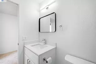 10401 Shaw St, Oakland, CA 94605 - Photo 37