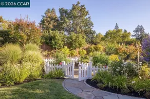 694 Los Palos Dr, Lafayette, CA 94549 - Photo 43