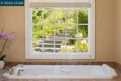694 Los Palos Dr, Lafayette, CA 94549 - Photo 21