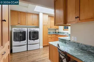 694 Los Palos Dr, Lafayette, CA 94549 - Photo 33