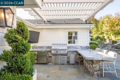 694 Los Palos Dr, Lafayette, CA 94549 - Photo 35