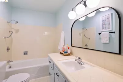 2324 Lakeshore Ave #6, Oakland, CA 94606 - Photo 51